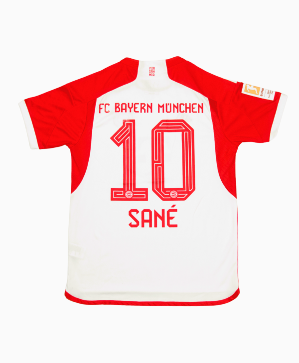 Imagen del jugador Leroy Sané del Bayern de Múnich de la temporada 2023-2024.